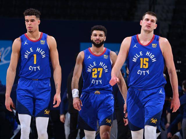 Spotify诺坎普：巴萨的年末胜利堡垒，迎战奥萨苏纳力争五连胜（巴萨坐镇Spotify诺坎普，年末迎战奥萨苏纳剑指五连胜）