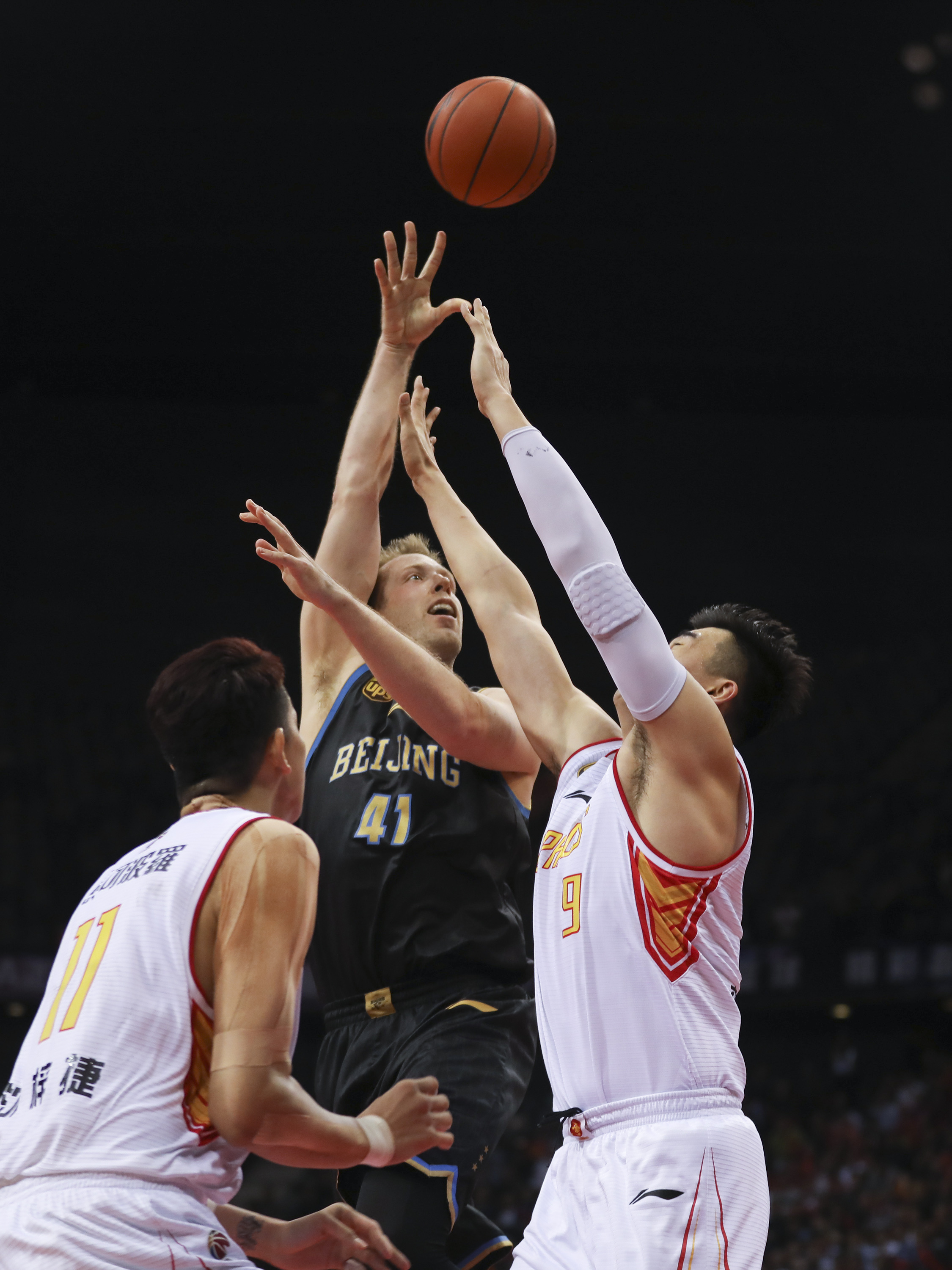 小法：我对从事教练充满激情；从温格身上学会了培养年轻人（法布雷加斯：执教热忱高涨，受温格熏陶擅长培养新秀）