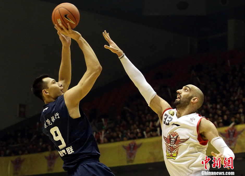 大胜老鹰27分！杜伦：向全联盟宣告我们的目标是总冠军（27分大胜老鹰！杜伦直言：我们剑指总冠军）