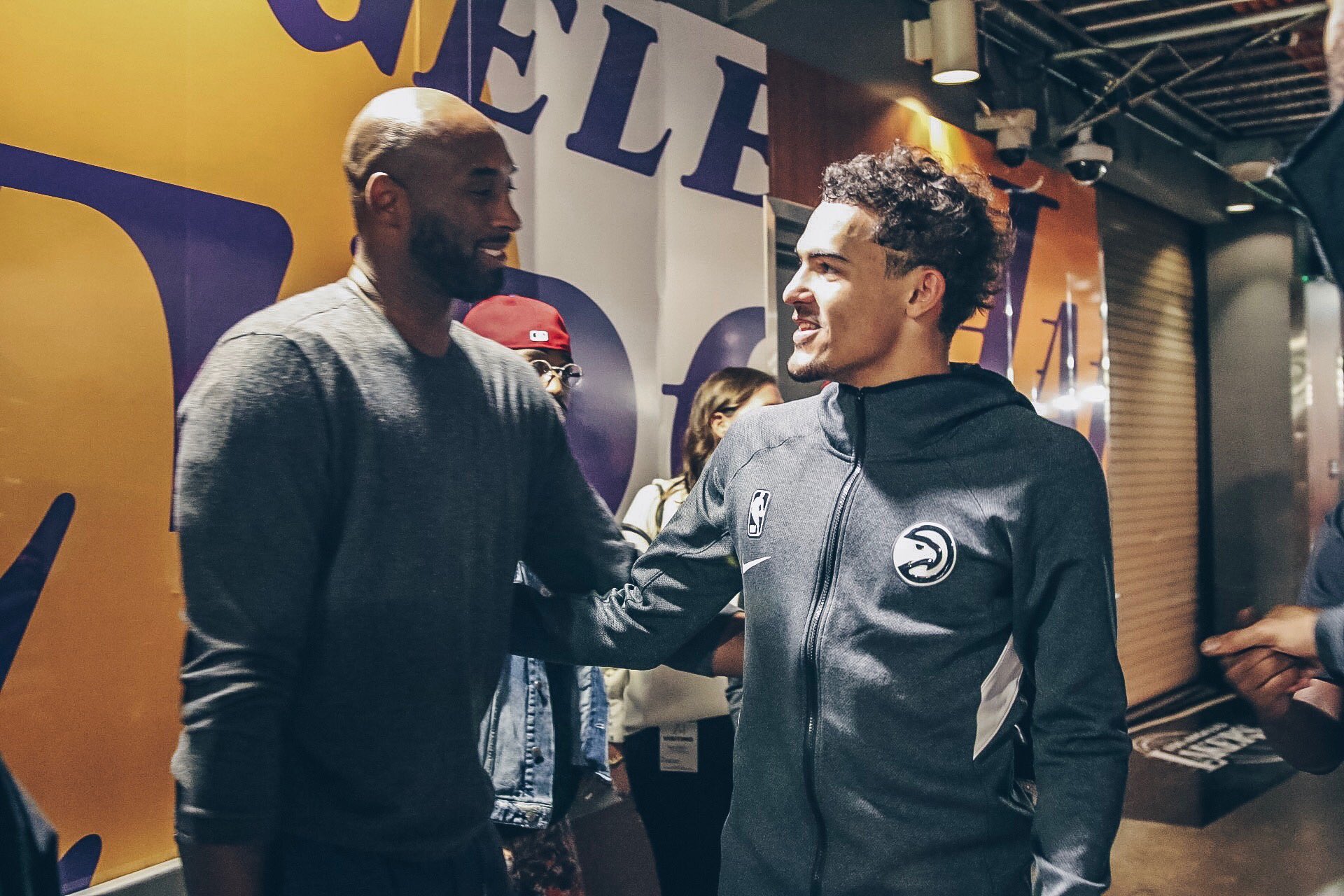 名记：恩昆库因伤将缺席周一训练，切尔西已同意他推迟回归（恩昆库因伤无缘周一训练，切尔西批准其延后归队）