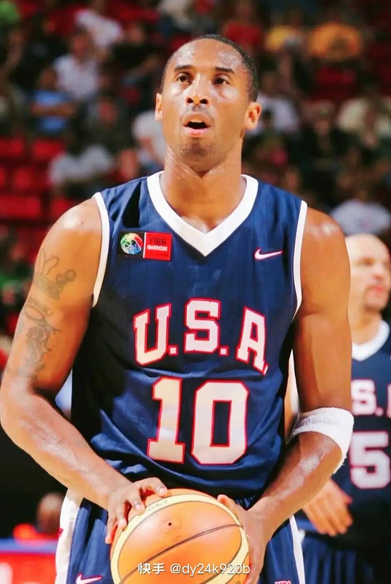 爱德华兹44分创赛季得分新高，单节19分+准绝平拯救球队（爱德华兹轰44分刷新赛季新高，单节19分+准绝平力挽狂澜）