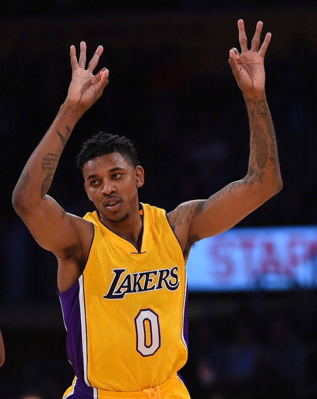 布冯：皮奥是今年意大利足球的亮点，他的特点有点像托尼（布冯称皮奥为今年意大利足坛亮点，风格略似托尼）